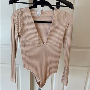 Nikibiki Beige Ribbed V-Neck Bodysuit